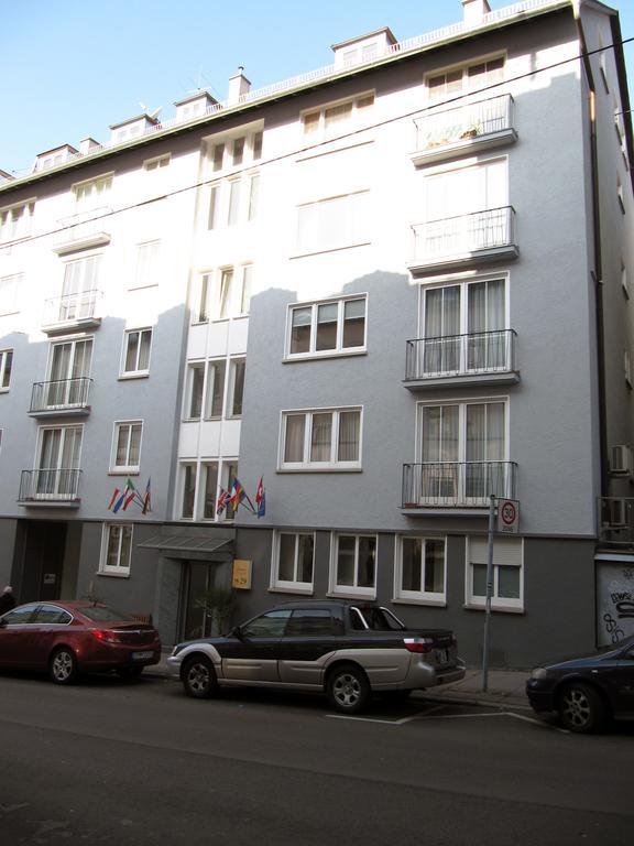 Gaestehaus Ziegler Stuttgart Luaran gambar